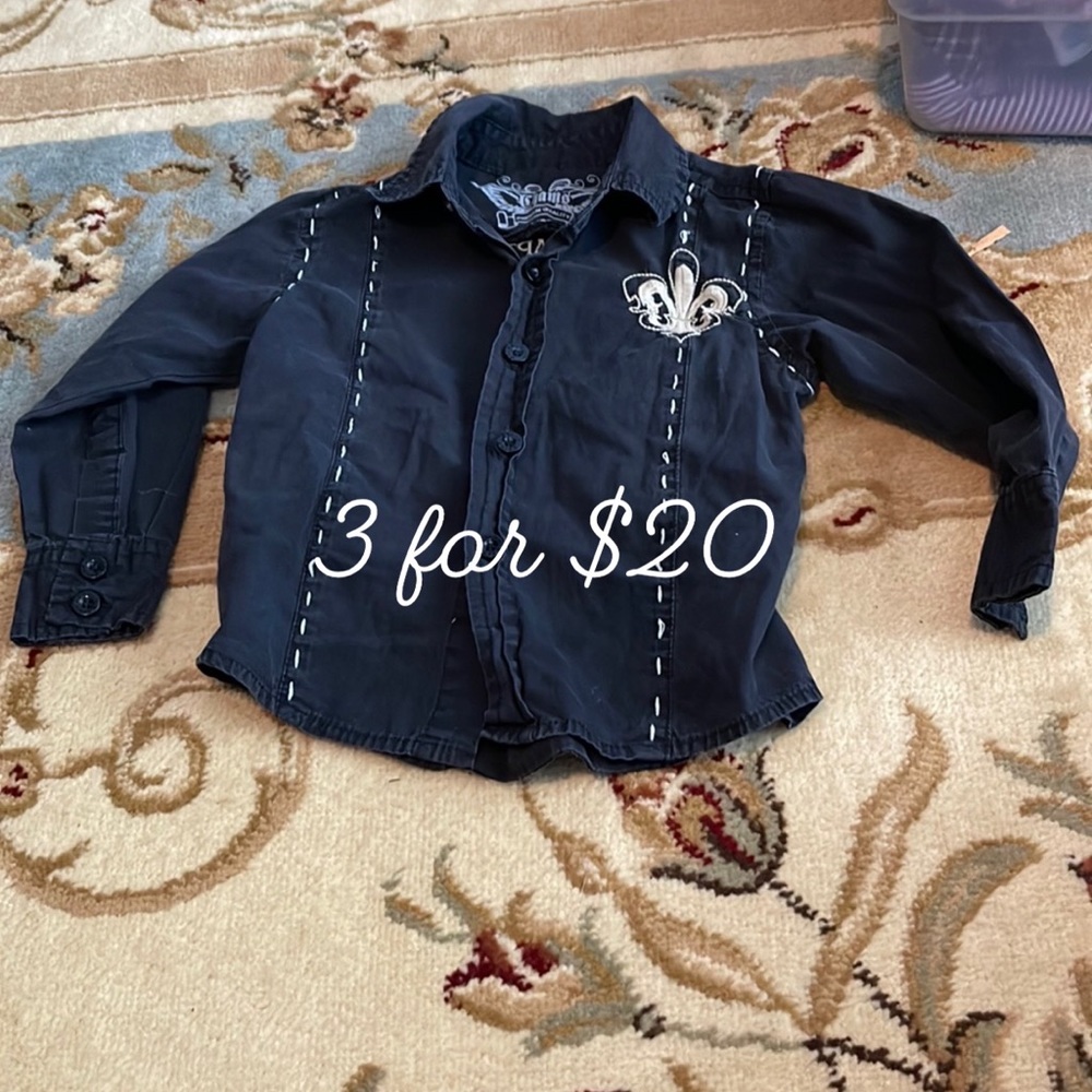 Chams black fleur de lis button down 2T. 3itemsfor$20